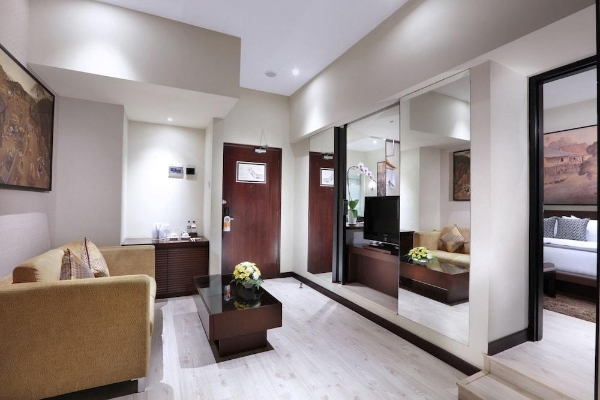 Grand Candi Hotel